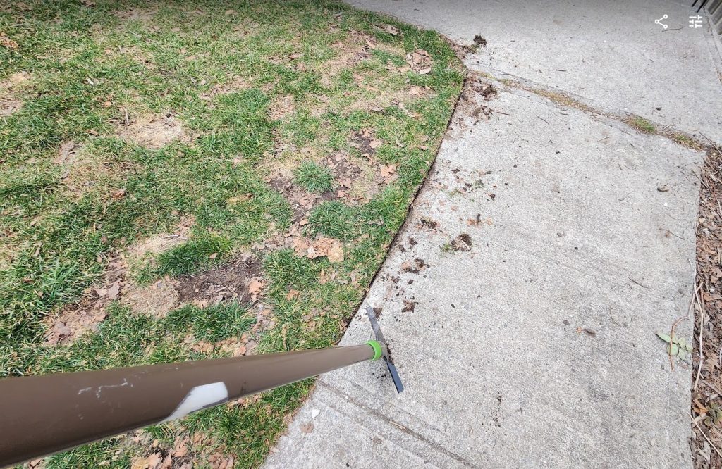 edging a lawn by hand